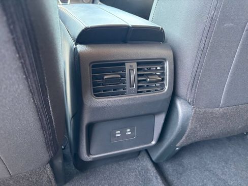 Used 2026 Nissan Rogue SV FWD image 24