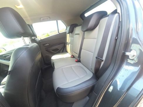 Used 2016 Chevrolet Trax LTZ FWD image 15