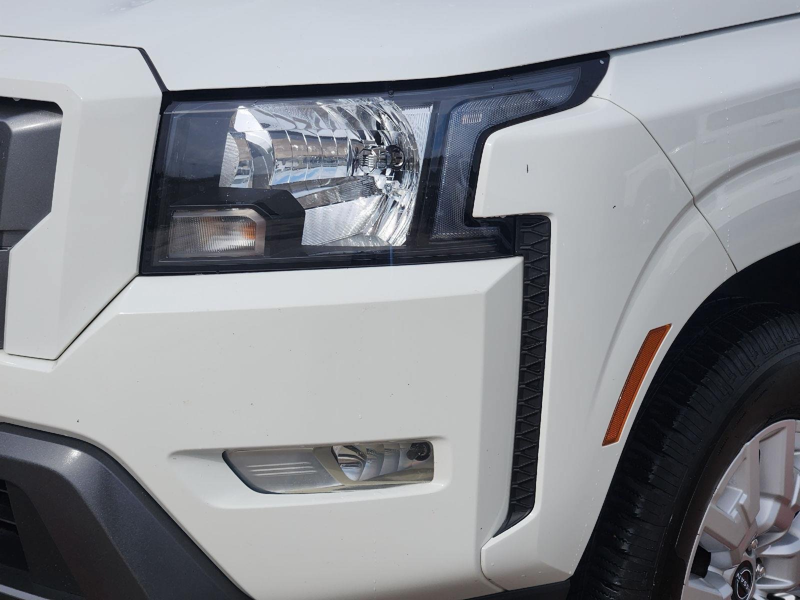Used 2024 Nissan Frontier SV w/ SV Convenience Package RWD image 8