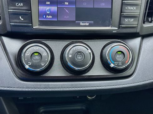 Used 2018 Toyota RAV4 LE w/ All Weather Liner Package FWD image 12