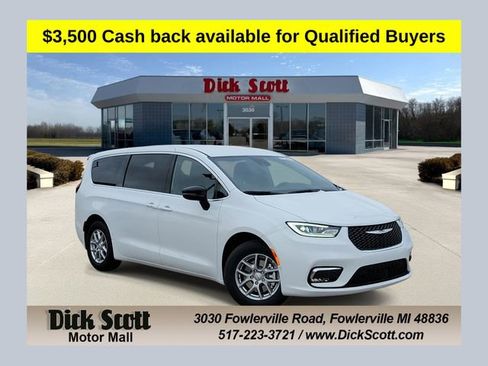 New 2026 Chrysler Pacifica Select image 1