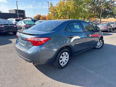 Used 2019 Toyota Corolla LE image 4