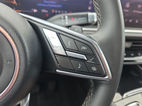 Used 2025 Buick Envision Preferred AWD/4WD image 20