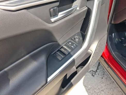 Used 2025 Toyota RAV4 XLE w/ Convenience Package FWD image 12