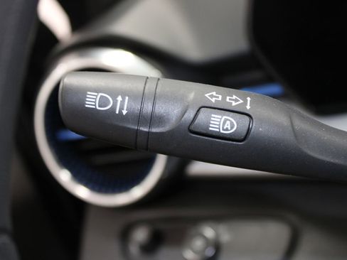 Used 2025 Chevrolet Trax LT image 29