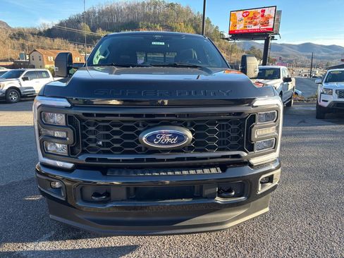 Used 2024 Ford F250 XL w/ STX Appearance Package image 8