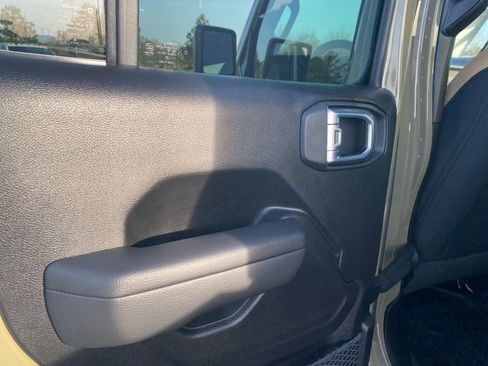 New 2026 Jeep Gladiator Sport AWD/4WD image 31