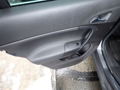 Used 2011 Buick Regal CXL Turbo w/ TO2 Preferred Equipment Group image 37