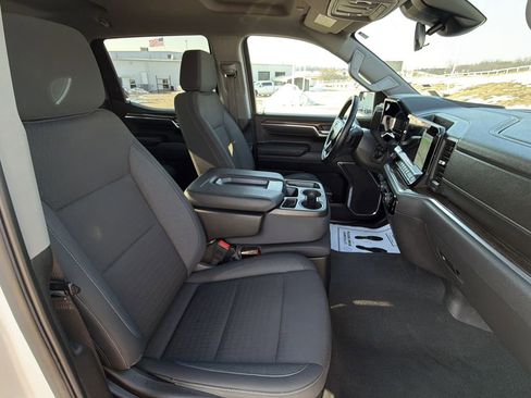 Used 2025 Chevrolet Silverado 1500 LT image 11