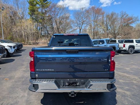 Used 2022 Chevrolet Silverado 1500 LT AWD/4WD image 6
