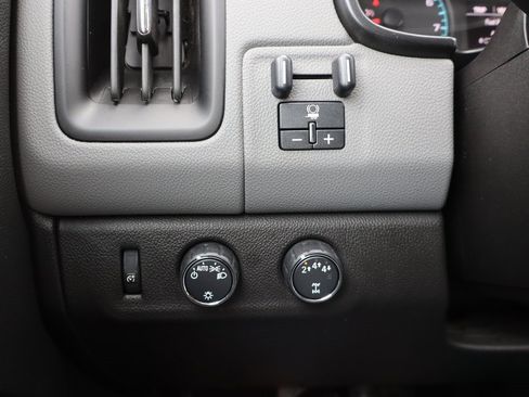 Used 2021 Chevrolet Colorado W/T w/ Custom Special Edition image 12