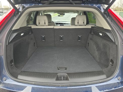 Used 2022 Cadillac XT4 Luxury w/ Cold Weather Package image 28