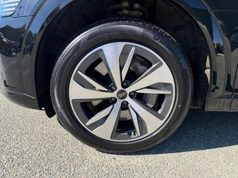 Used 2024 Audi Q8 e-tron Premium Plus w/ Premium Plus Package image 10