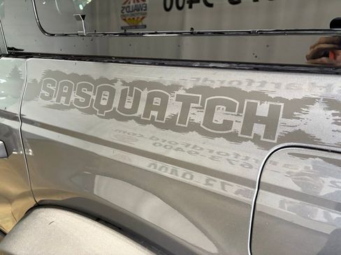 New 2025 Ford Bronco Badlands image 32