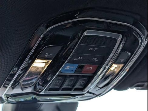 Used 2023 Jeep Grand Cherokee L Overland w/ Advanced Protech Group III image 32