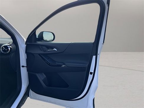 Certified 2025 Chevrolet Equinox LT image 32