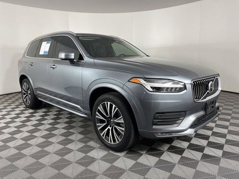 Used 2020 Volvo XC90 T6 Momentum AWD/4WD image 2