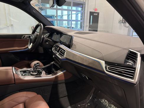 Used 2023 BMW X5 xDrive45e w/ Executive Package image 34