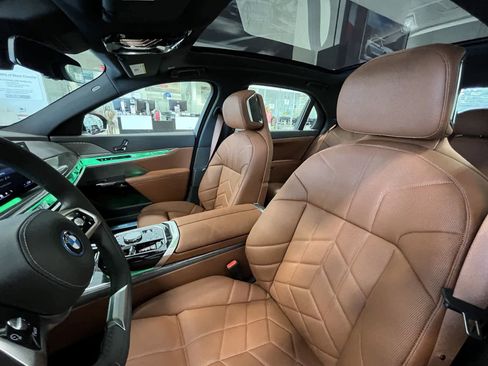 Certified 2024 BMW i7 eDrive50 w/ Executive Package image 13