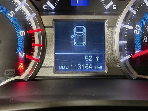Certified 2018 Toyota 4Runner SR5 AWD/4WD image 11