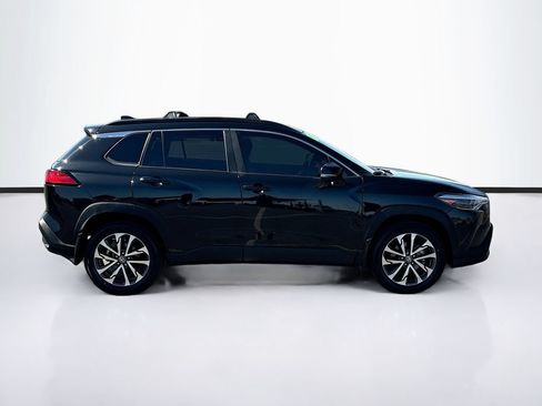 Used 2024 Toyota Corolla Cross XLE w/ Convenience Package FWD image 4