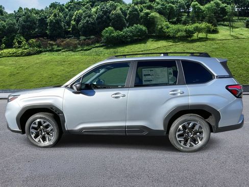 Used 2026 Subaru Forester Premium AWD/4WD image 2