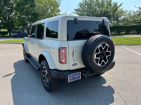 Used 2025 Ford Bronco Outer Banks AWD/4WD image 8