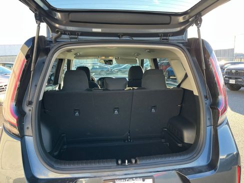 Used 2025 Kia Soul LX w/ LX Technology Package image 29