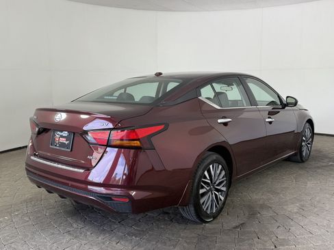Used 2023 Nissan Altima 2.5 SV AWD/4WD image 7
