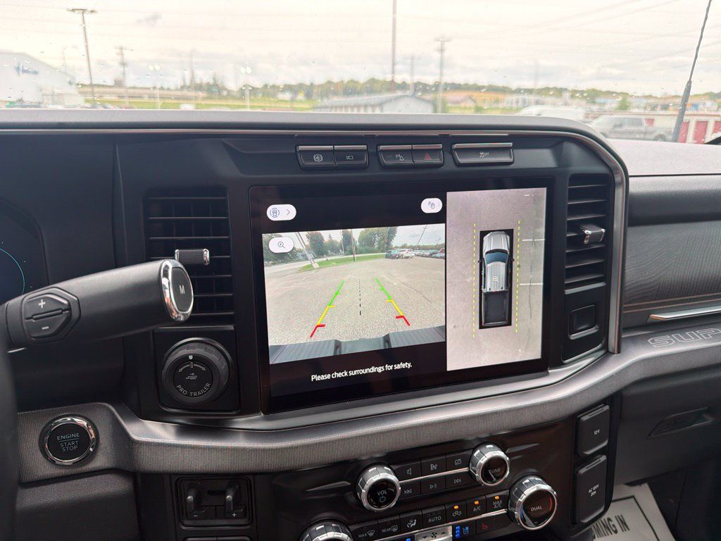 Used 2023 Ford F250 Platinum AWD/4WD image 29