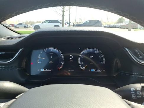 Used 2025 Jeep Grand Cherokee Laredo image 19