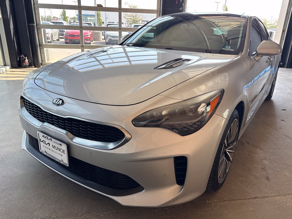 Used 2018 Kia Stinger Premium AWD/4WD image 6
