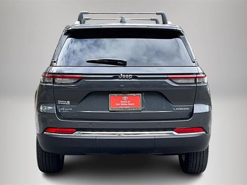 Used 2024 Jeep Grand Cherokee Laredo X image 6
