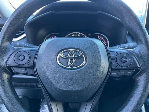 Used 2025 Toyota RAV4 XLE image 28