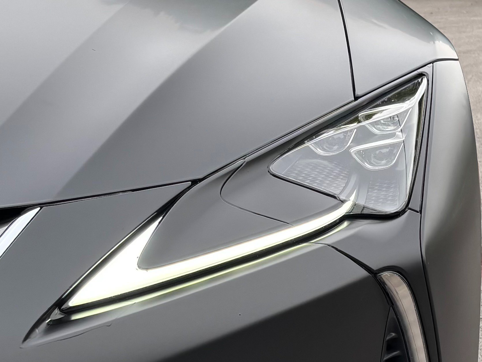 Used 2018 Lexus LC 500 Coupe w/ Sport Package RWD image 41