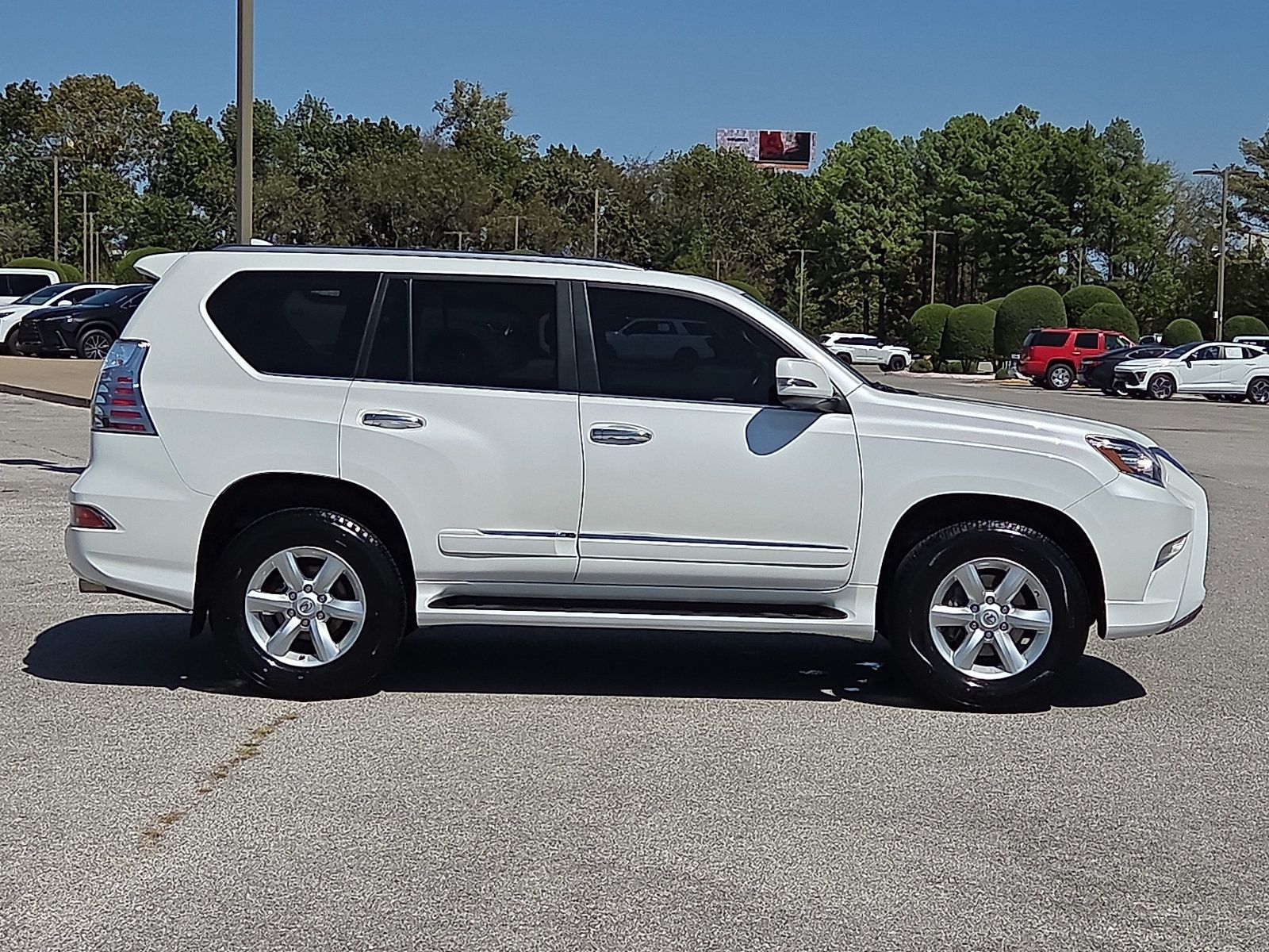 Used 2018 Lexus GX 460 w/ Navigation Package AWD/4WD image 6