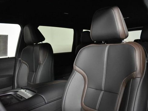 New 2026 Nissan Armada SL image 11