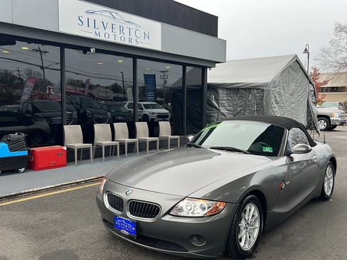 Used 2004 BMW Z4 2.5i image 1