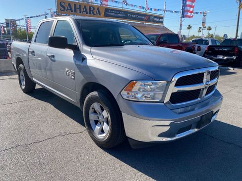 Used 2021 RAM 1500 Classic SLT RWD image 4