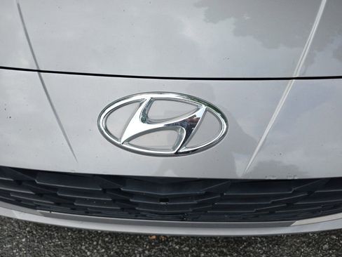 Used 2023 Hyundai Elantra SEL FWD image 6