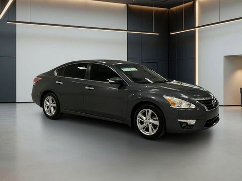 Used 2013 Nissan Altima 2.5 SV w/ 2.5SV Convenience Pkg FWD image 7