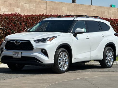 Used 2026 Toyota Highlander Limited image 8