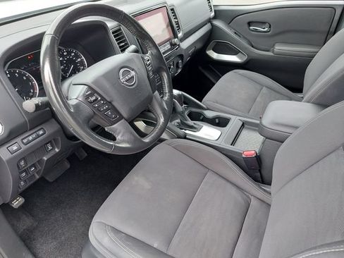 Used 2024 Nissan Frontier SV w/ Technology Package AWD/4WD image 9