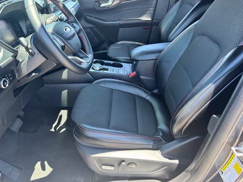 Used 2025 Ford Escape ST-Line Select AWD/4WD image 19