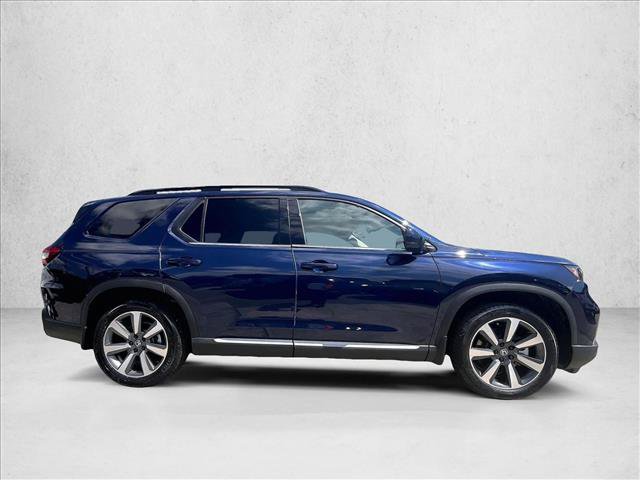 Used 2025 Honda Pilot Touring image 5