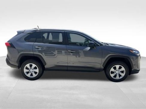 Used 2023 Toyota RAV4 LE AWD/4WD image 7