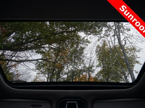 Used 2023 Jeep Wagoneer 4WD w/ Premium Group I image 24