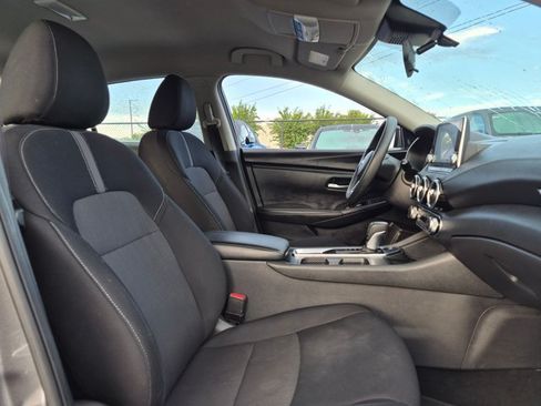 Used 2024 Nissan Sentra SV FWD image 18