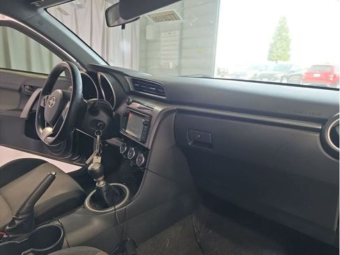 Used 2015 Scion tC image 12
