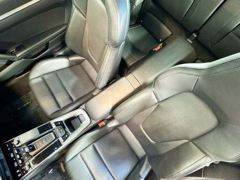 Used 2022 Porsche 911 Carrera image 19